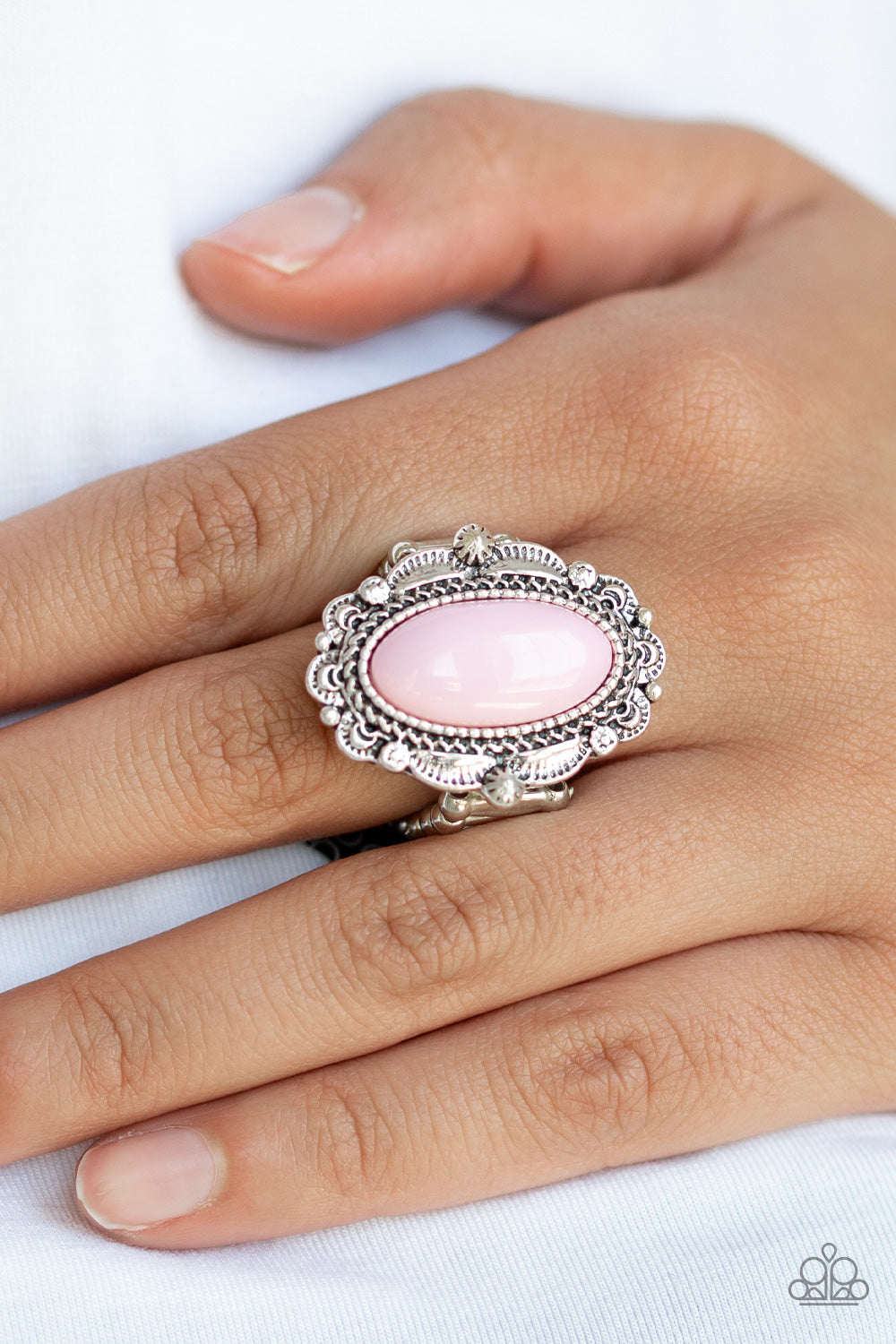 Paparazzi ♥ Malibu Majestic - Pink ♥ Ring