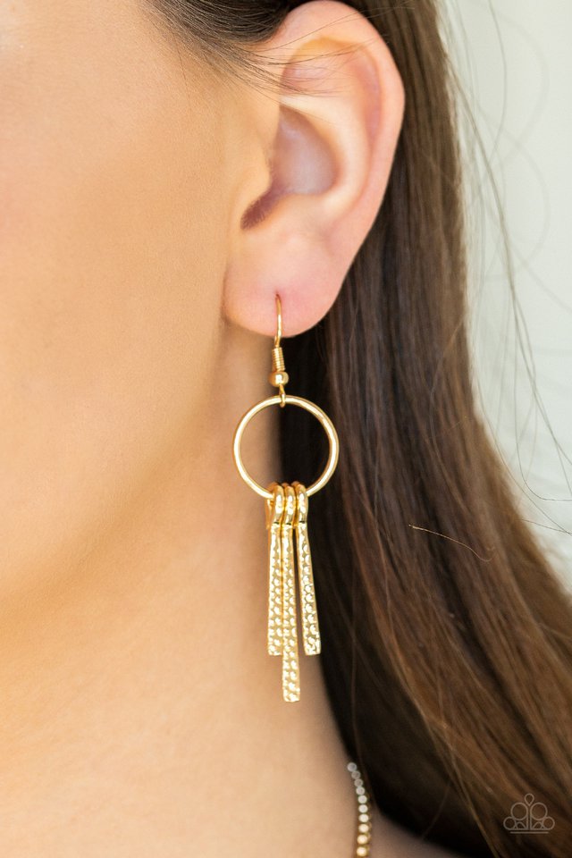 Paparazzi ♥ Metallic Mane - Gold ♥ Necklace