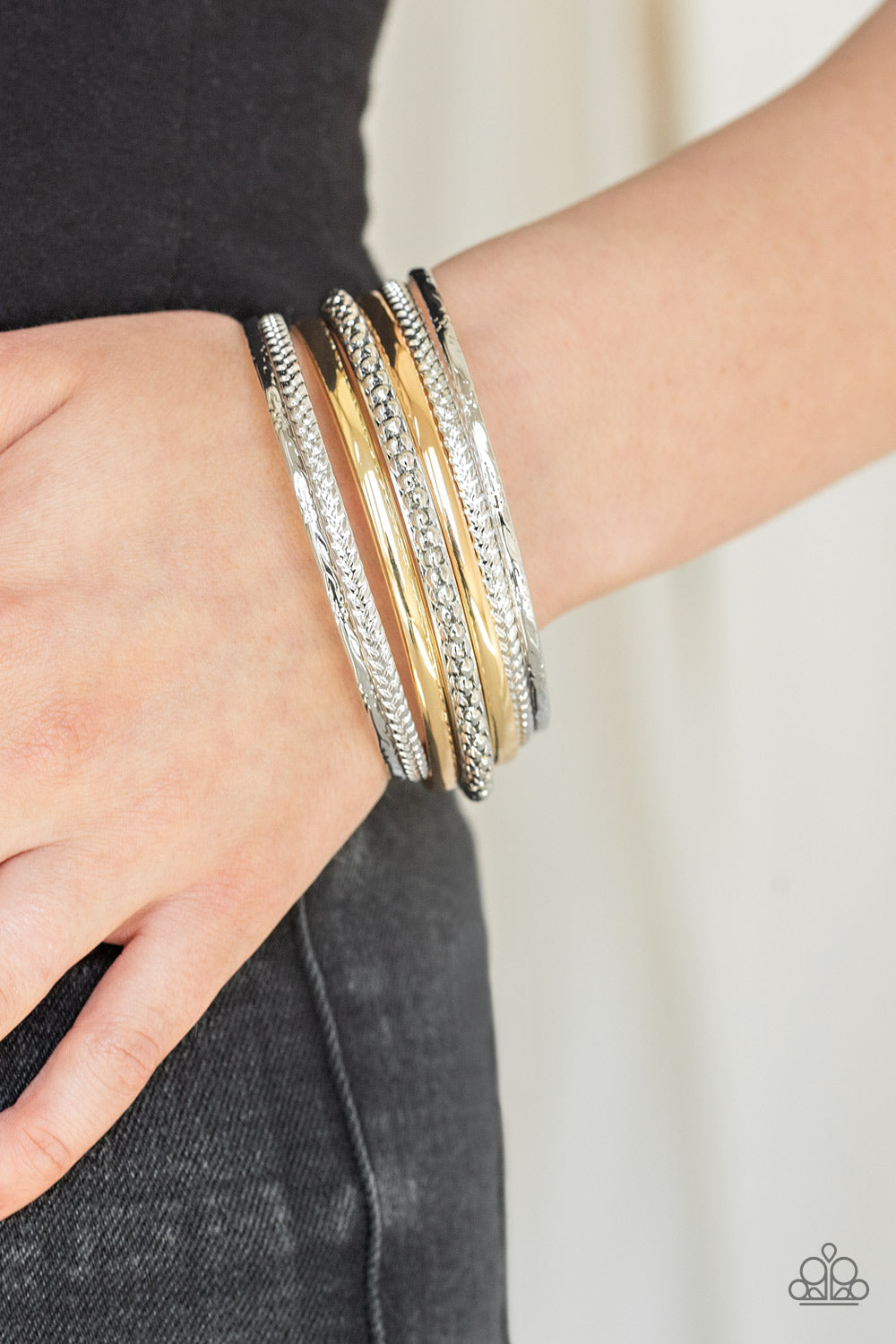 Paparazzi ♥ Hit The STACK - Silver ♥ Bracelet