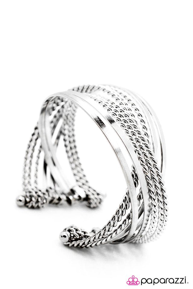 Paparazzi ♥ Keep It Together - Silver ♥ Bracelet
