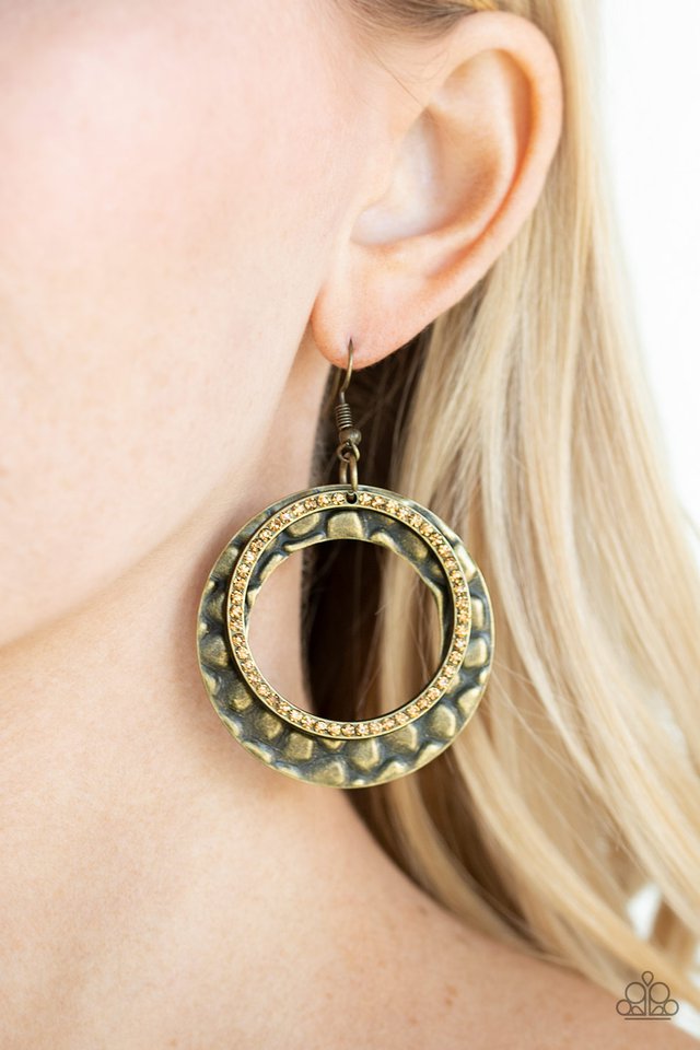 Paparazzi ♥ Cinematic Shimmer - Brass ♥ Earrings