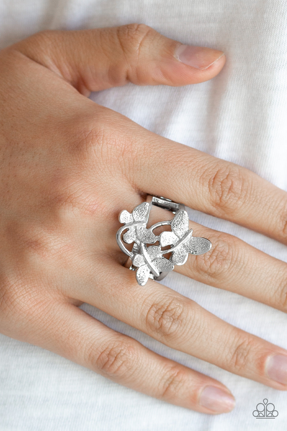 Paparazzi ♥ Full Of Flutter - Silver ♥ Ring