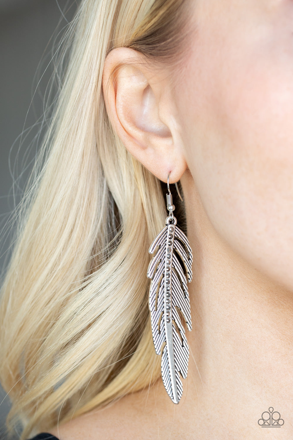 Paparazzi ♥ Give Me A ROOST - Silver ♥ Earrings