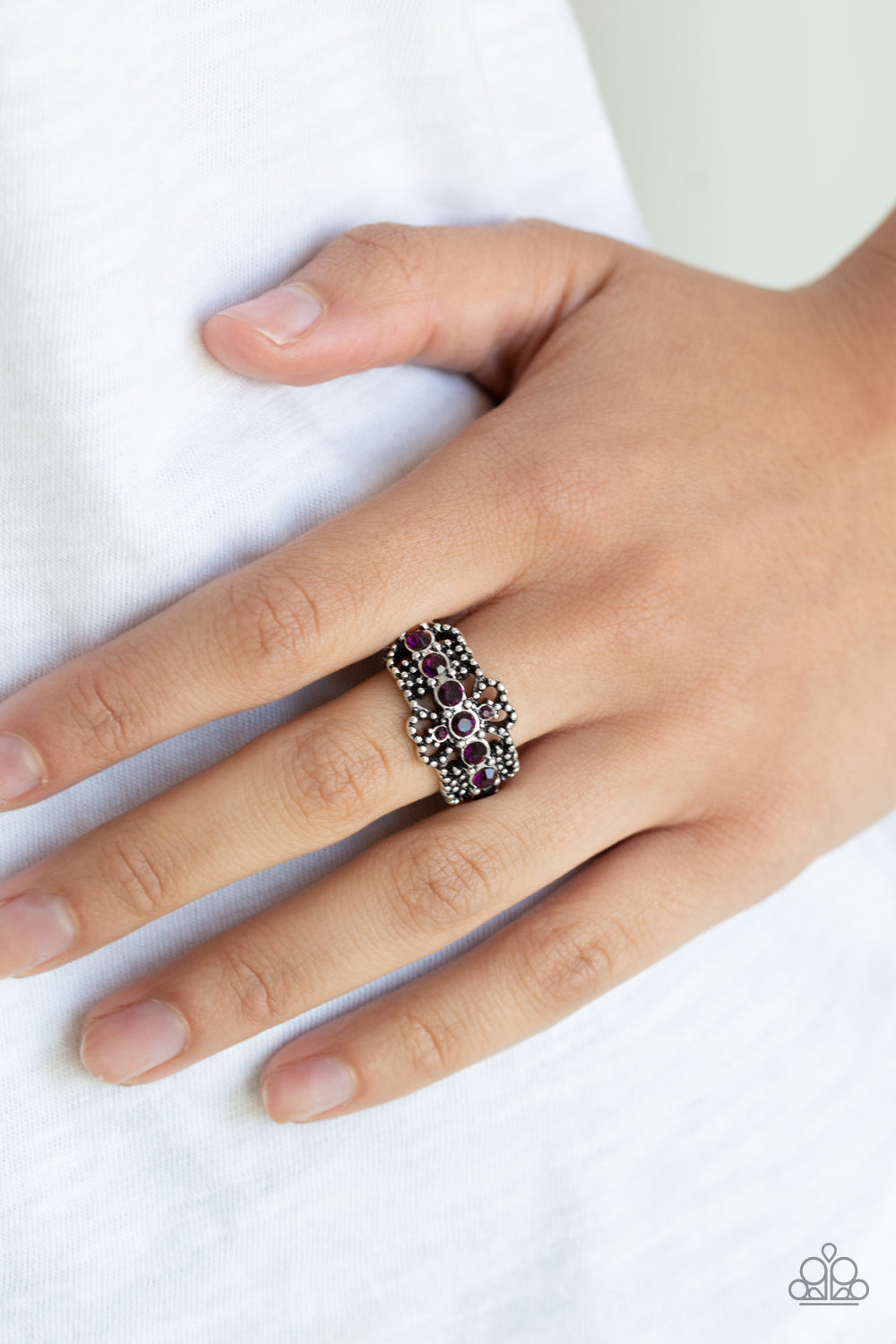 Paparazzi ♥ GLOW Your Mind - Purple ♥ Ring