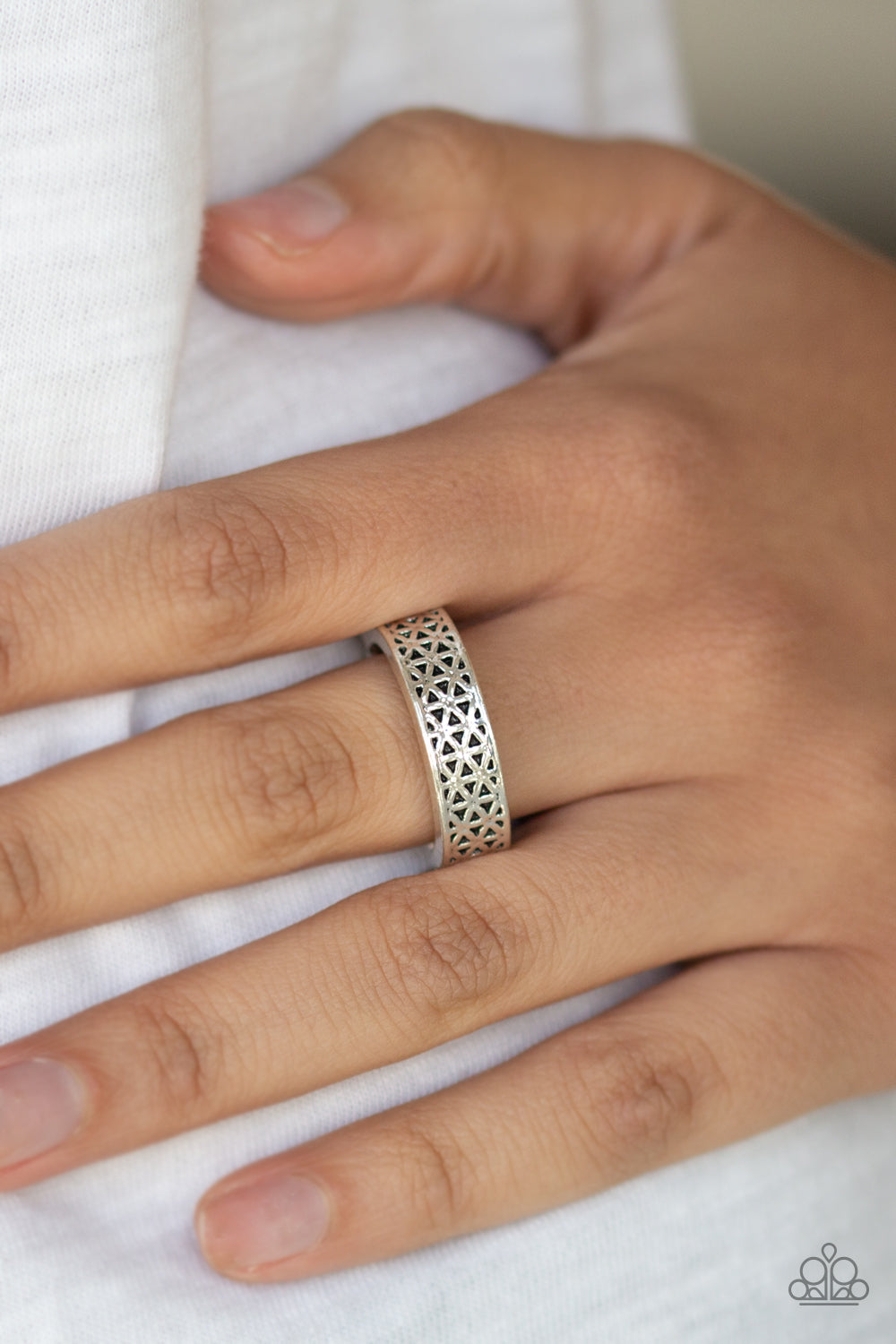 Paparazzi ♥ FLOWERBED and Board - Silver ♥ Ring