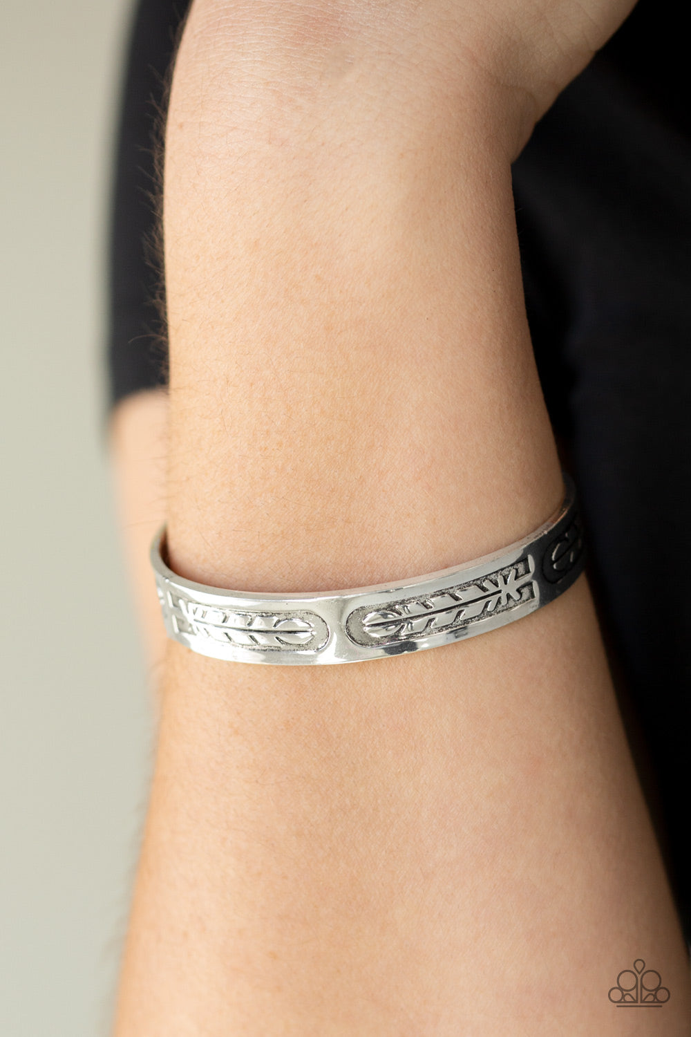 Paparazzi ♥ Roost Radiance - Silver ♥ Bracelet