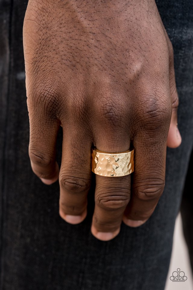 Paparazzi ♥ Self-Made Man - Gold ♥ Ring