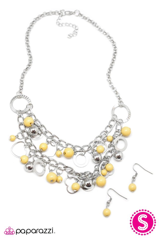 Paparazzi ♥ Silly Little Love Songs - Yellow ♥ Necklace
