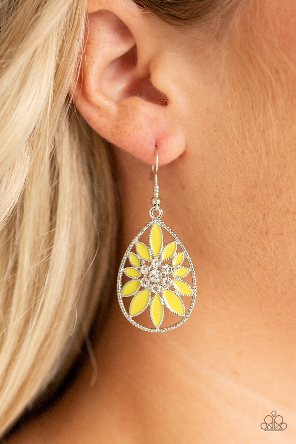 Paparazzi ♥ Floral Morals - Yellow ♥ Earrings
