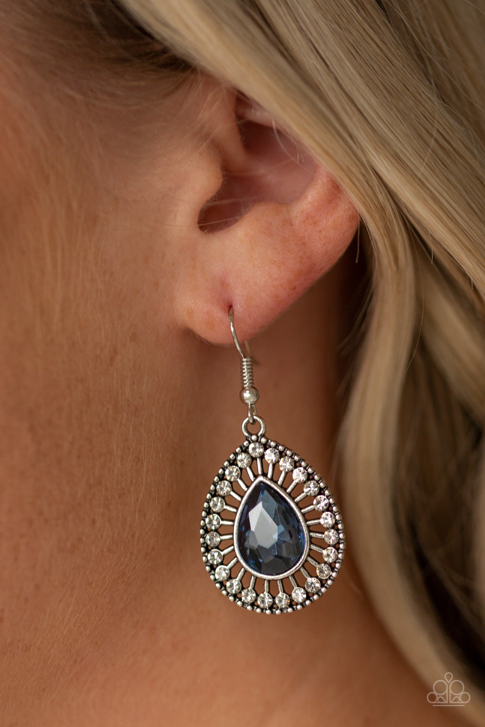 Paparazzi ♥ Limo Service - Blue ♥ Earrings