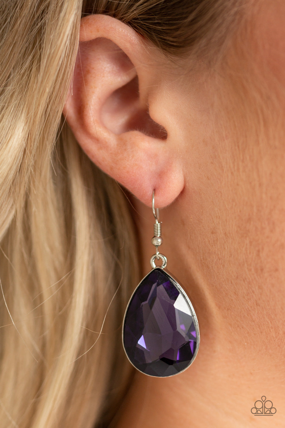 Paparazzi ♥ Limo Ride - Purple ♥ Earrings