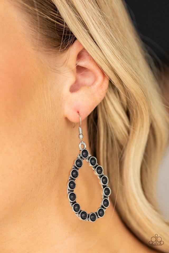Paparazzi ♥ Sagebrush Sunsets - Black ♥ Earrings
