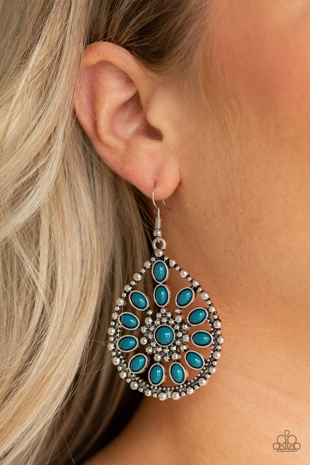 Paparazzi ♥ Free To Roam - Blue ♥ Earrings