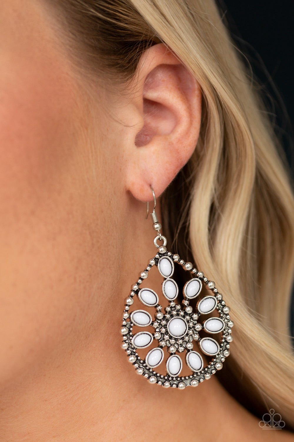 Paparazzi ♥ Free To Roam - White ♥ Earrings