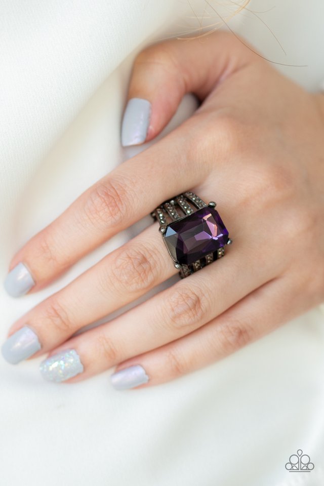 Paparazzi ♥ Expect Heavy REIGN - Purple ♥ Ring
