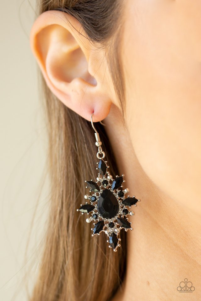 Paparazzi ♥ Glamorously Colorful - Black ♥ Earrings
