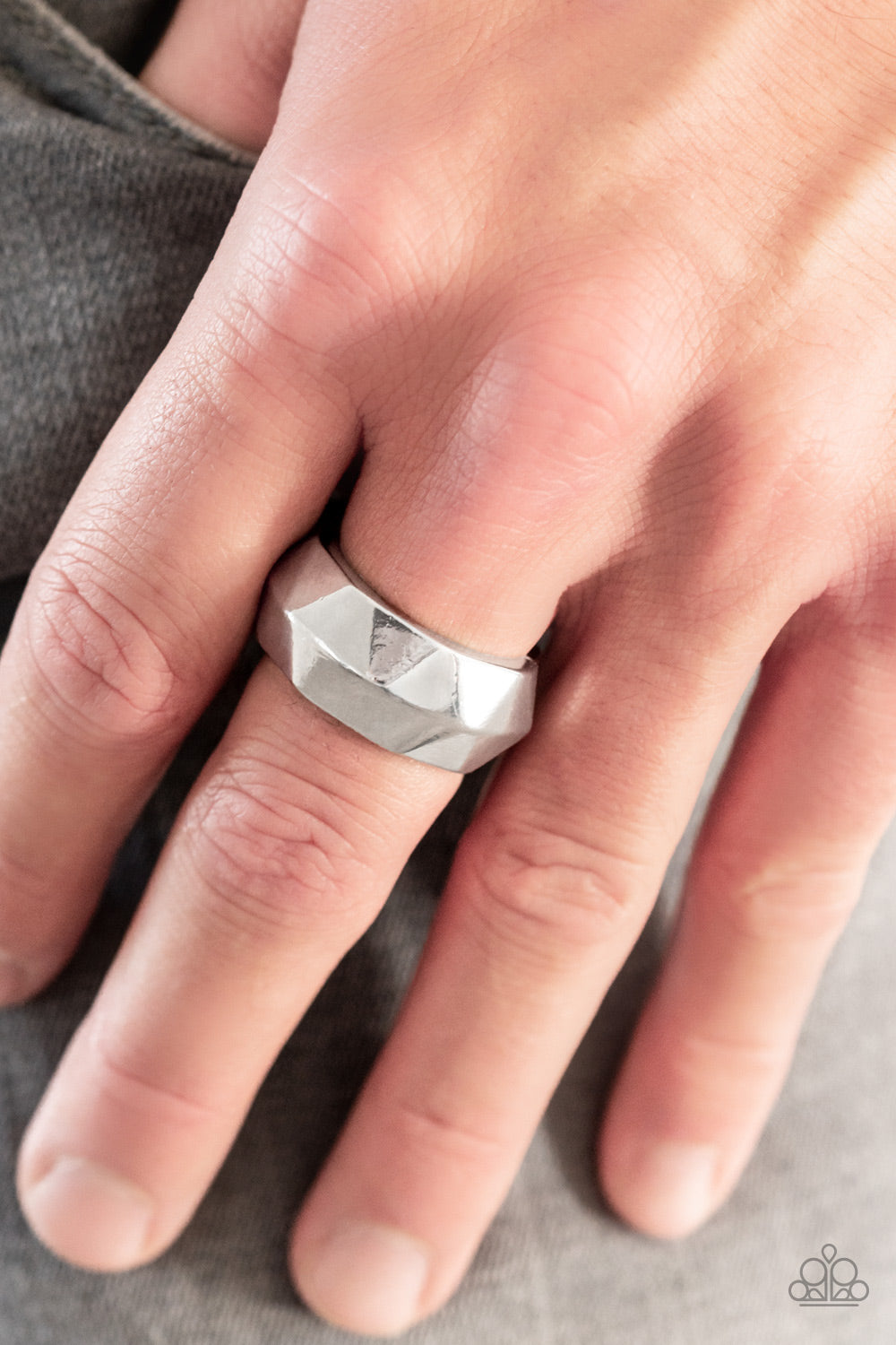 Paparazzi ♥ Industrial Mechanic - Silver ♥ Ring