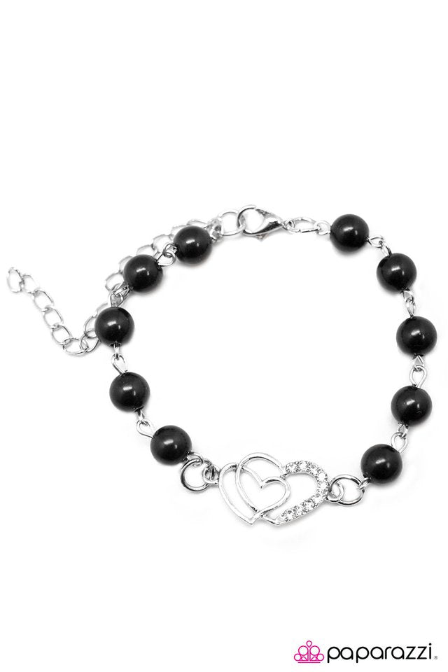Paparazzi ♥ Follow Your Heart - Black ♥ Bracelet