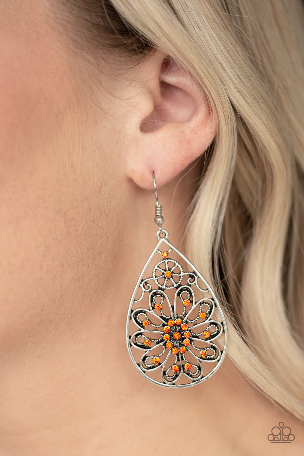 Paparazzi ♥ Flowering Finery - Orange ♥ Earrings
