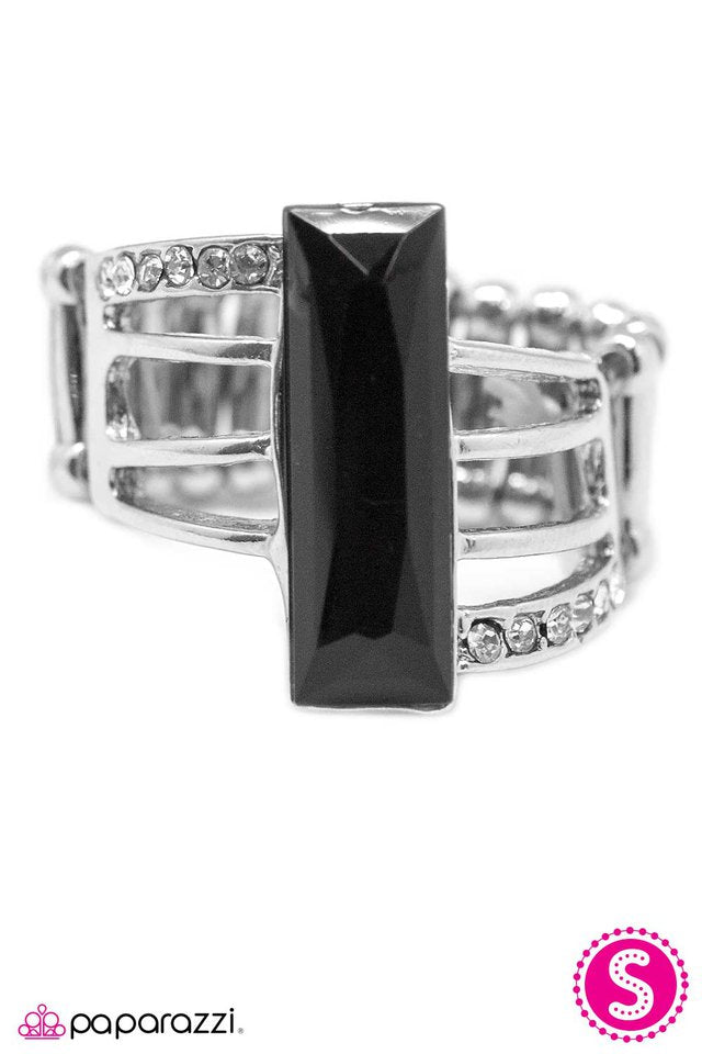 Paparazzi ♥ Jewel Of the Nile - Black ♥ Ring