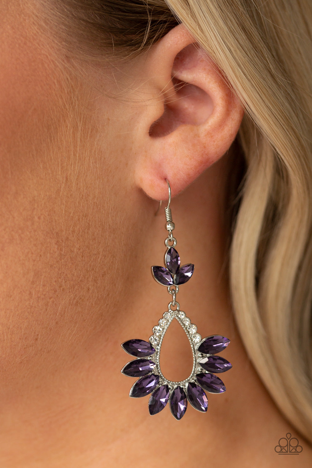 Paparazzi ♥ Extra Exquisite - Purple ♥ Earrings