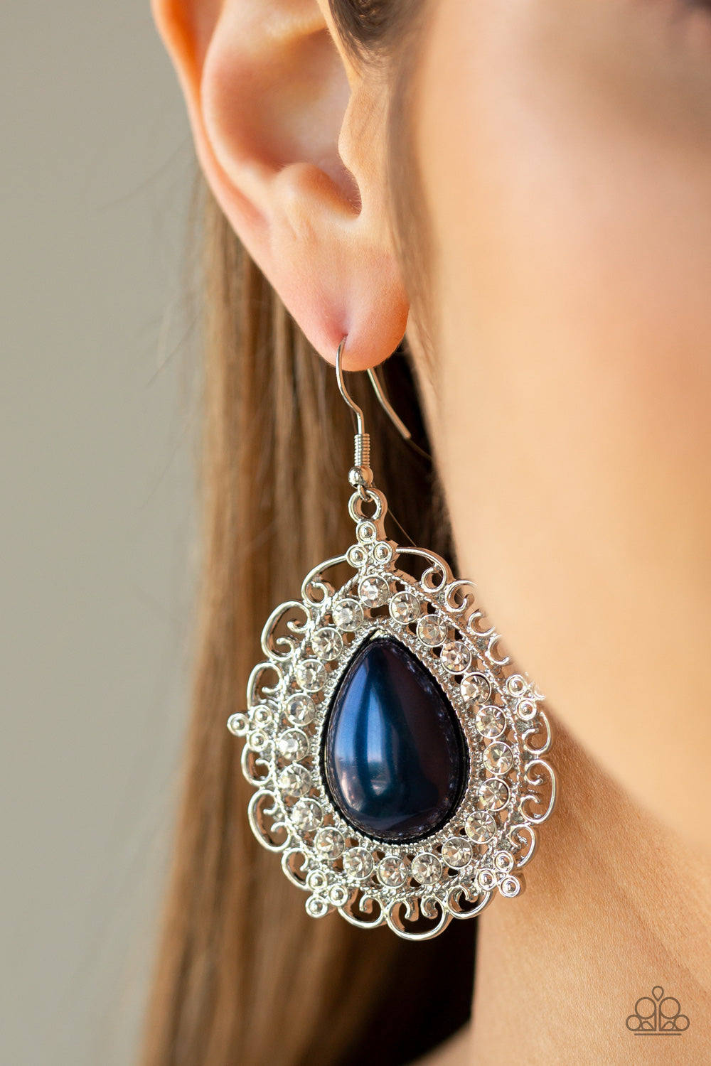 Paparazzi ♥ Incredibly Celebrity - Blue ♥ Earrings