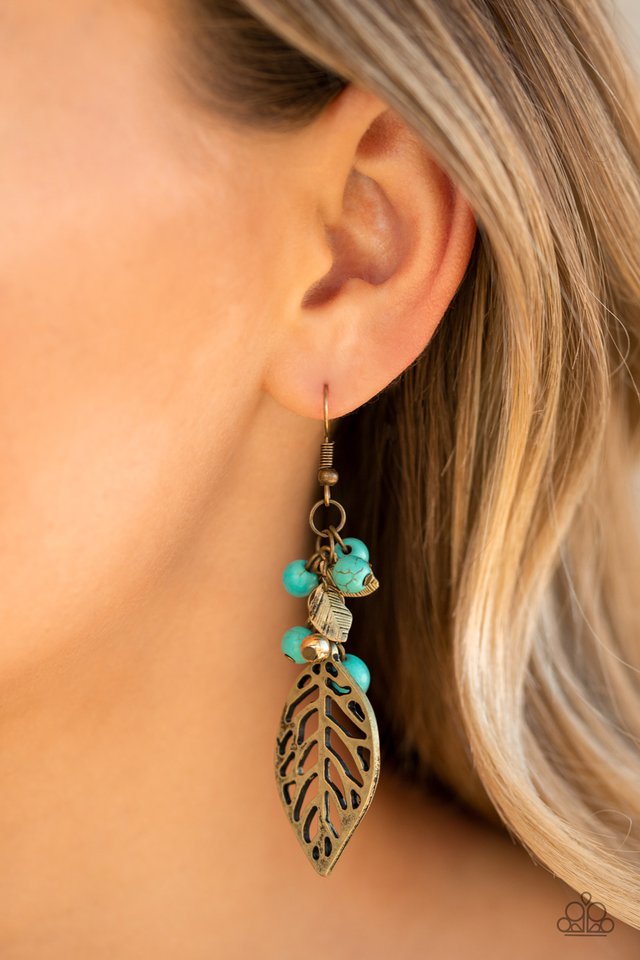 Paparazzi ♥ Forest Frontier - Brass ♥ Earrings