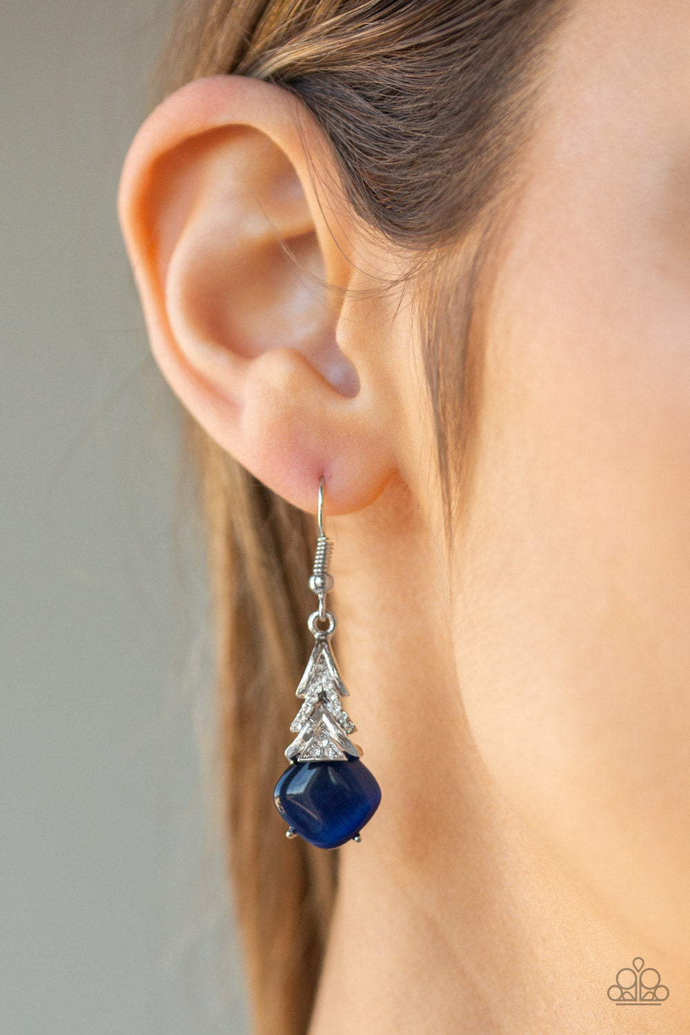 Paparazzi ♥ Dreamy Dazzle - Blue ♥ Earrings