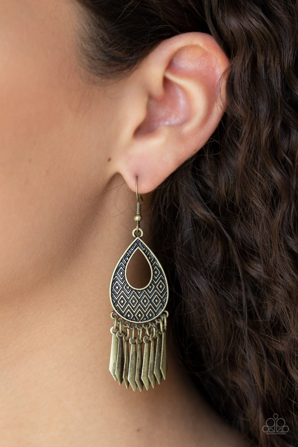 Paparazzi ♥ Metallic Funk - Brass ♥ Earrings