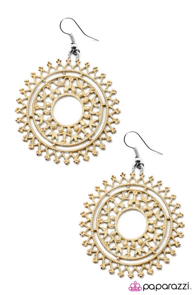 Paparazzi ♥ On Top Of the World - Brown ♥ Earrings