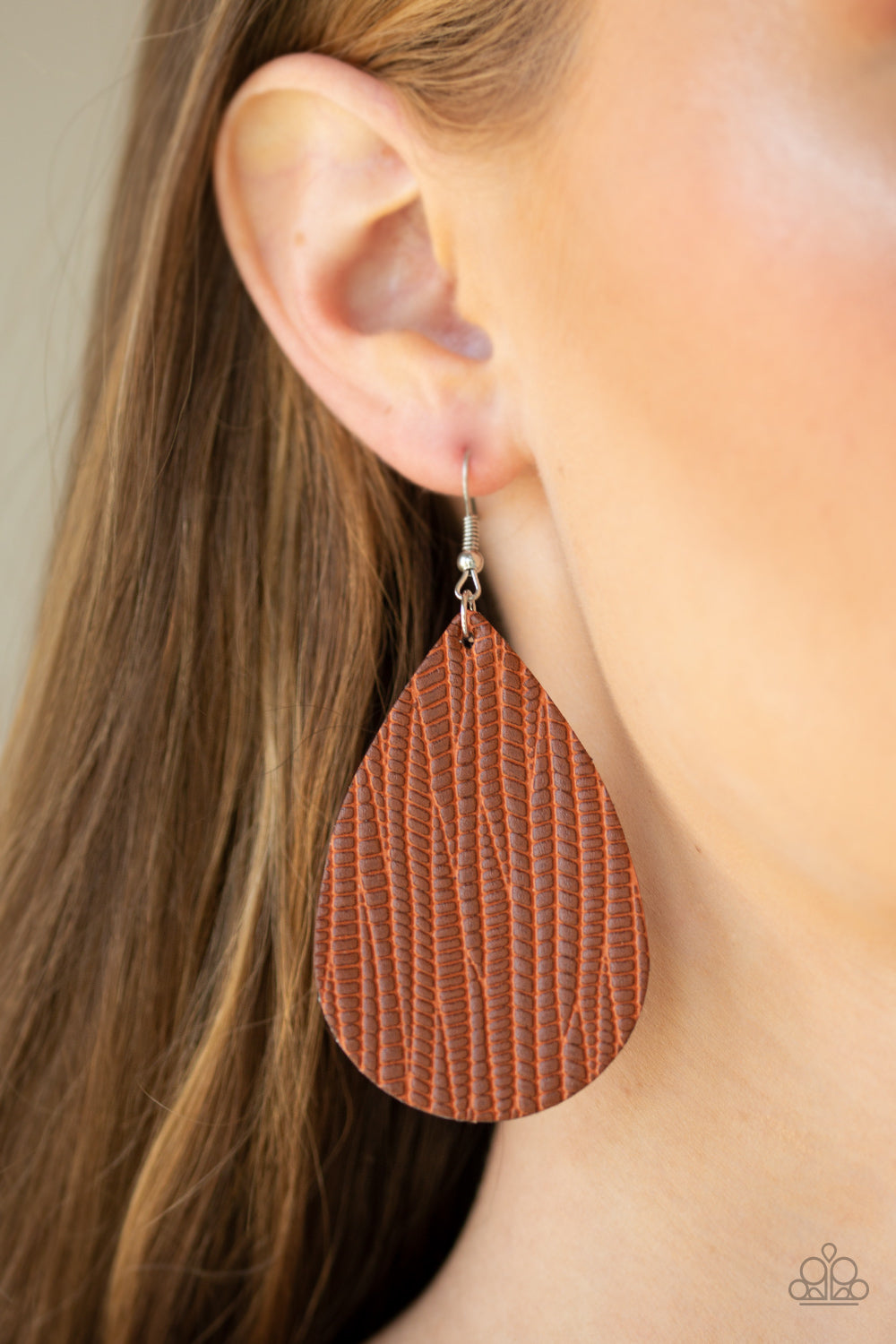 Paparazzi ♥ Natural Resource - Brown ♥ Earrings