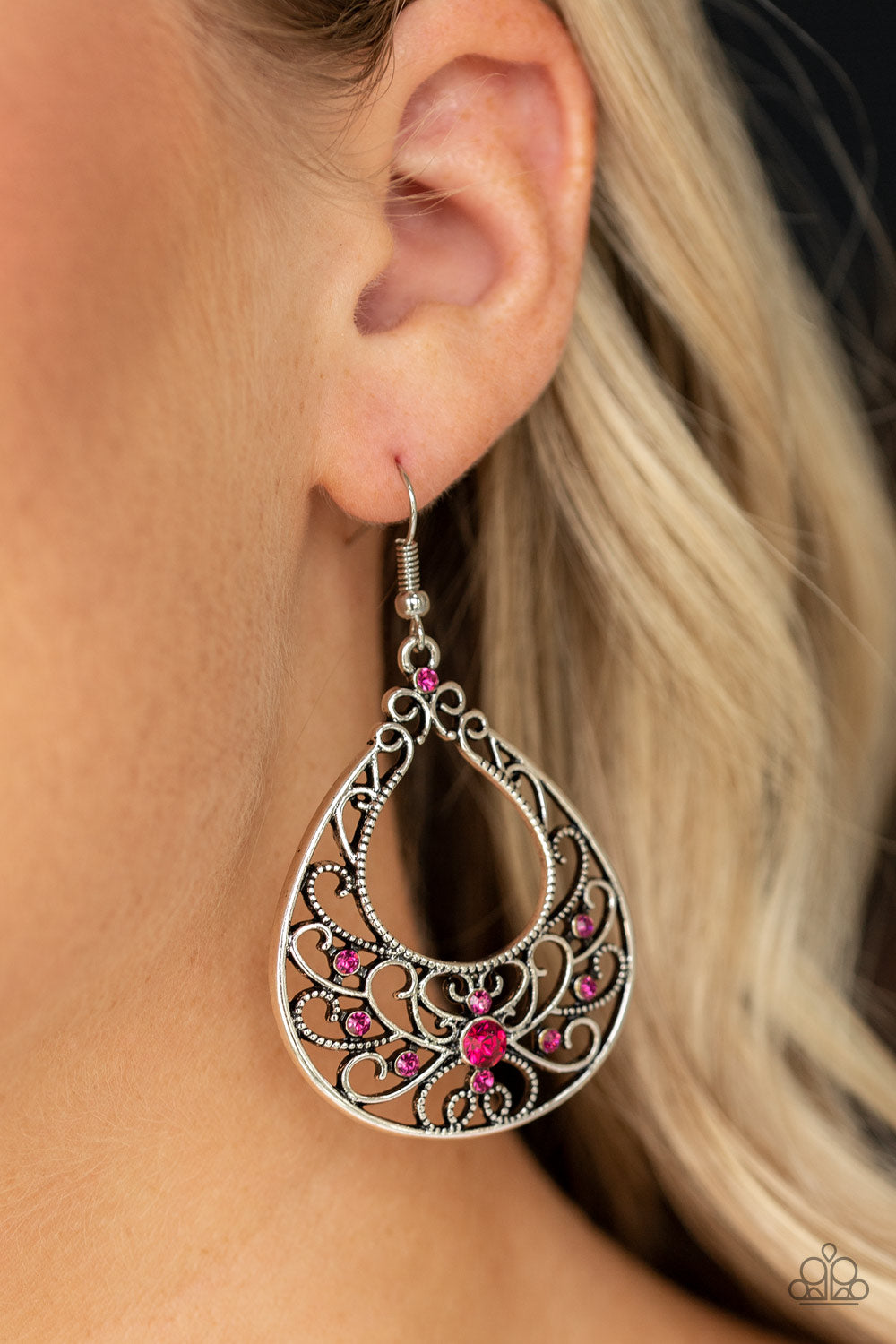 Paparazzi ♥ Vine Shine - Pink ♥ Earrings