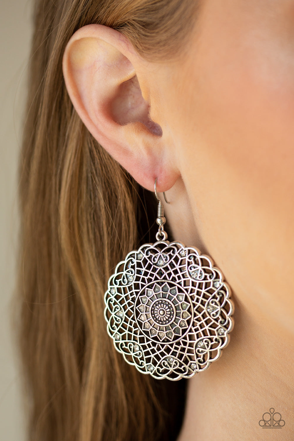 Paparazzi ♥ Mandala Mandalay - White ♥ Earrings