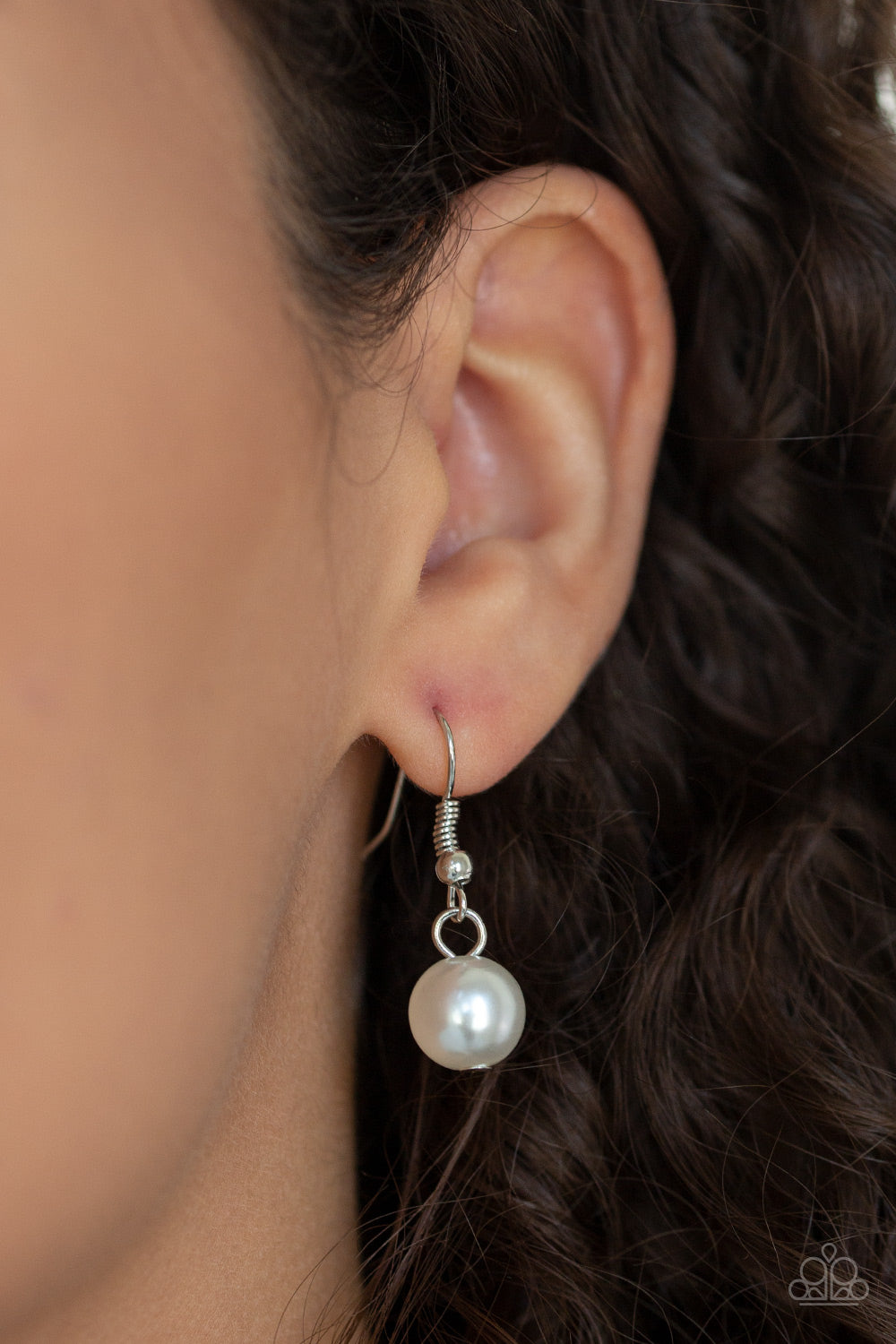 Paparazzi ♥ Uptown Heiress - White ♥ Necklace