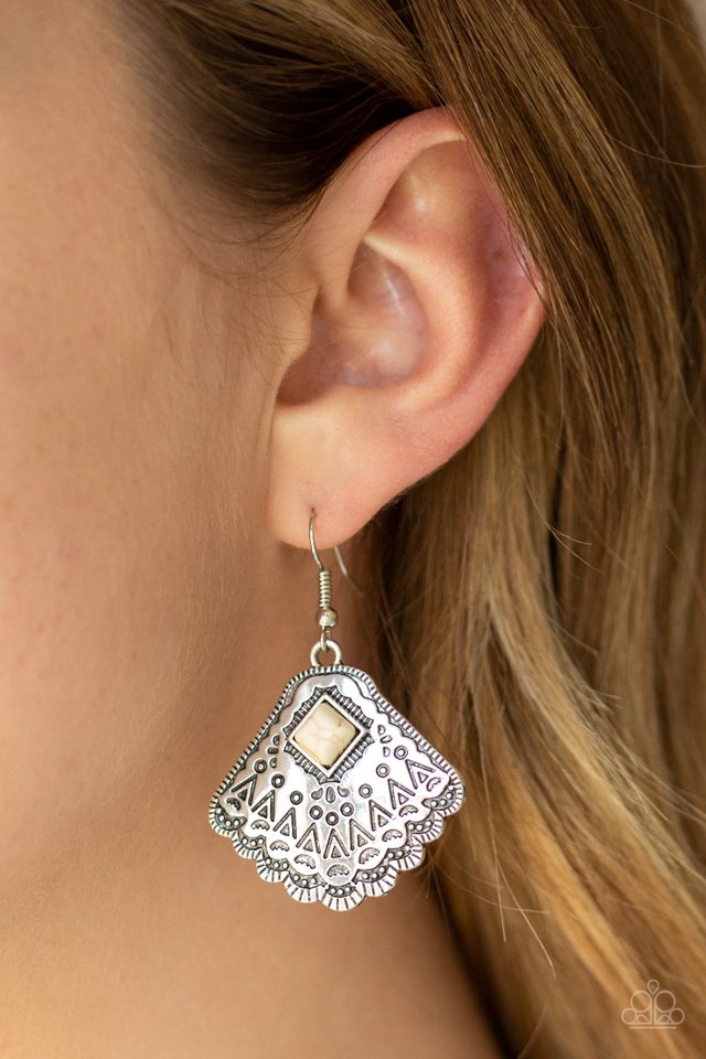 Paparazzi ♥ Mountain Mesa - White ♥ Earrings