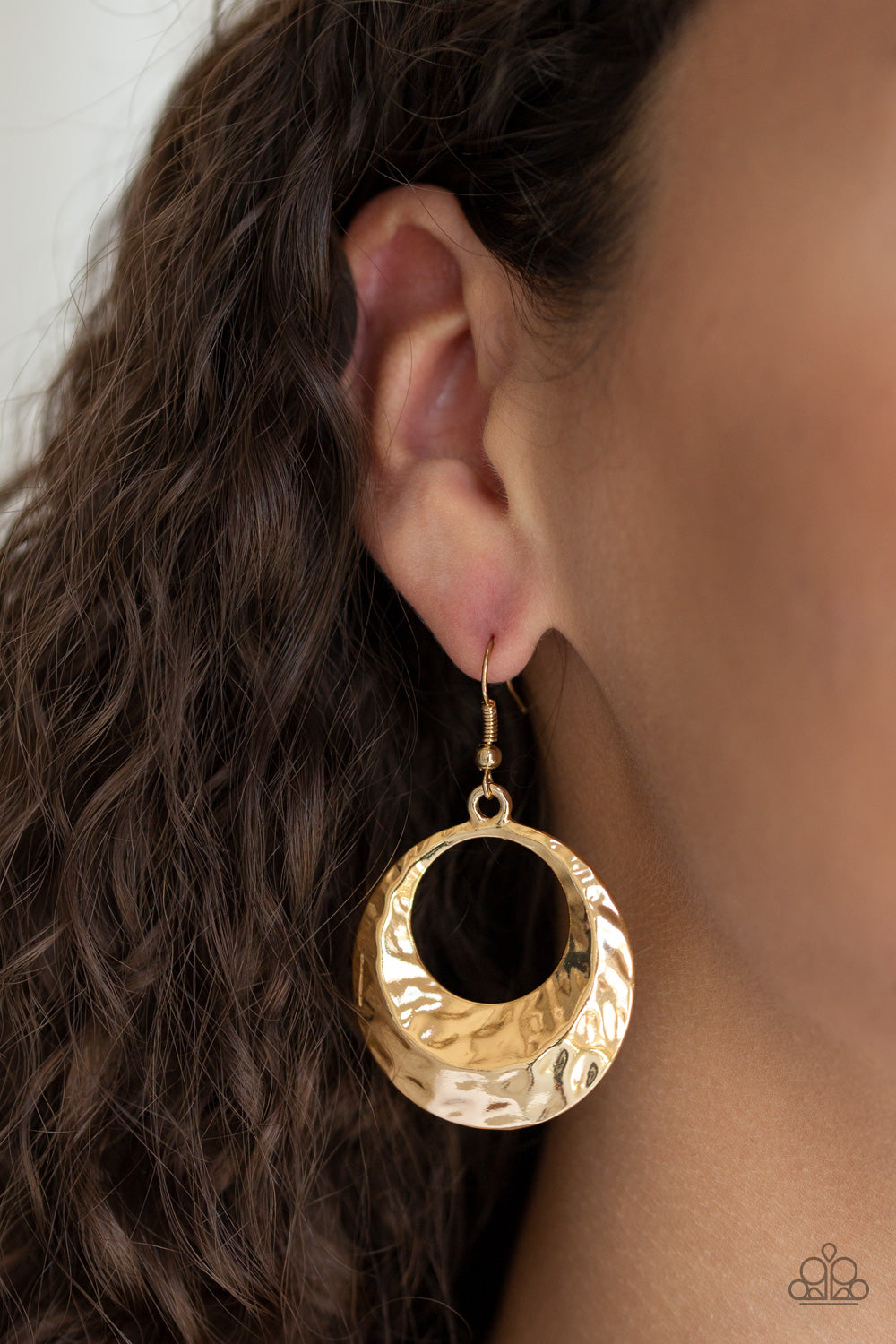 Paparazzi ♥ Savory Shimmer - Gold ♥ Earrings