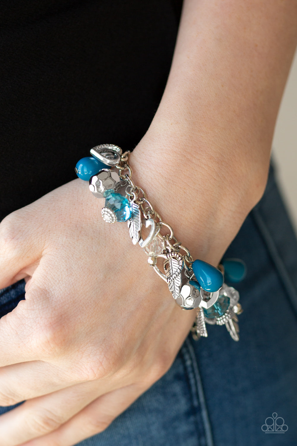 Paparazzi ♥ Charmingly Romantic - Blue ♥ Bracelet