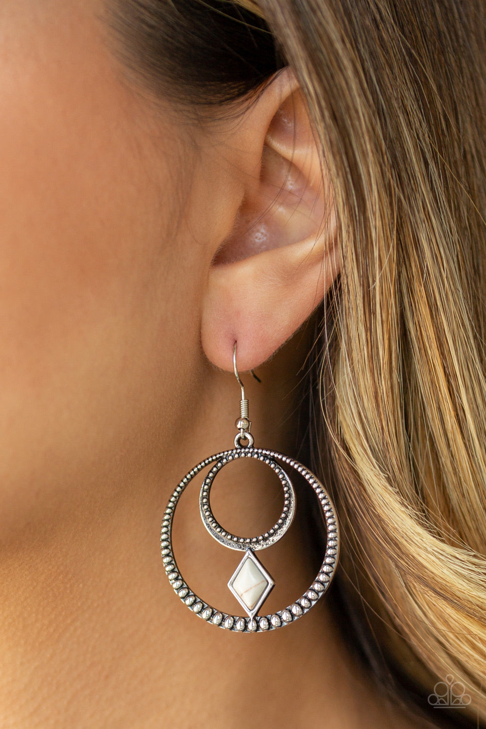 Paparazzi ♥ Tucson Tribute - White ♥ Earrings