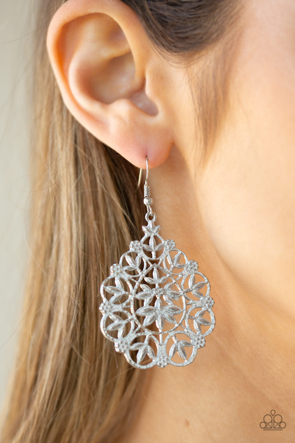 Paparazzi ♥ Garden Party Princess - White ♥ Earrings