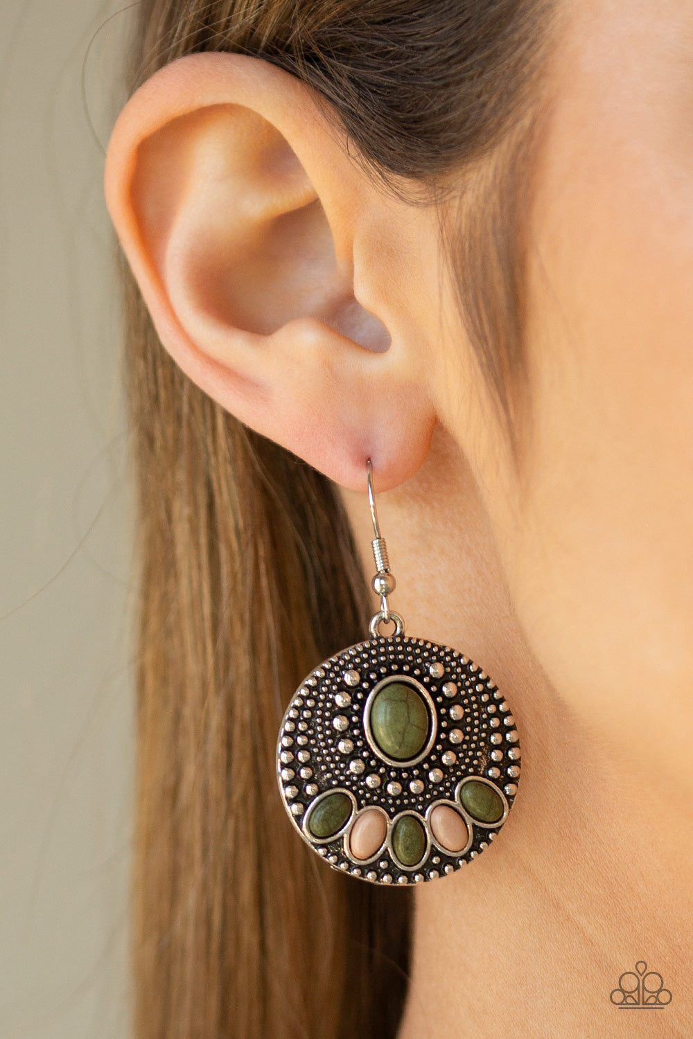 Paparazzi ♥ Sandstone Paradise - Green ♥ Earrings