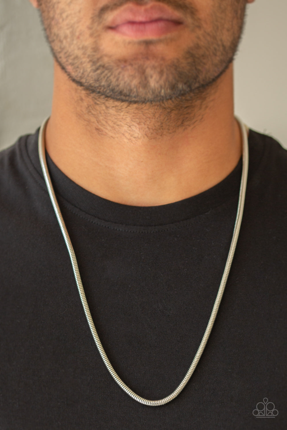 Paparazzi ♥ Victory Lap - Silver ♥ Mens Necklace