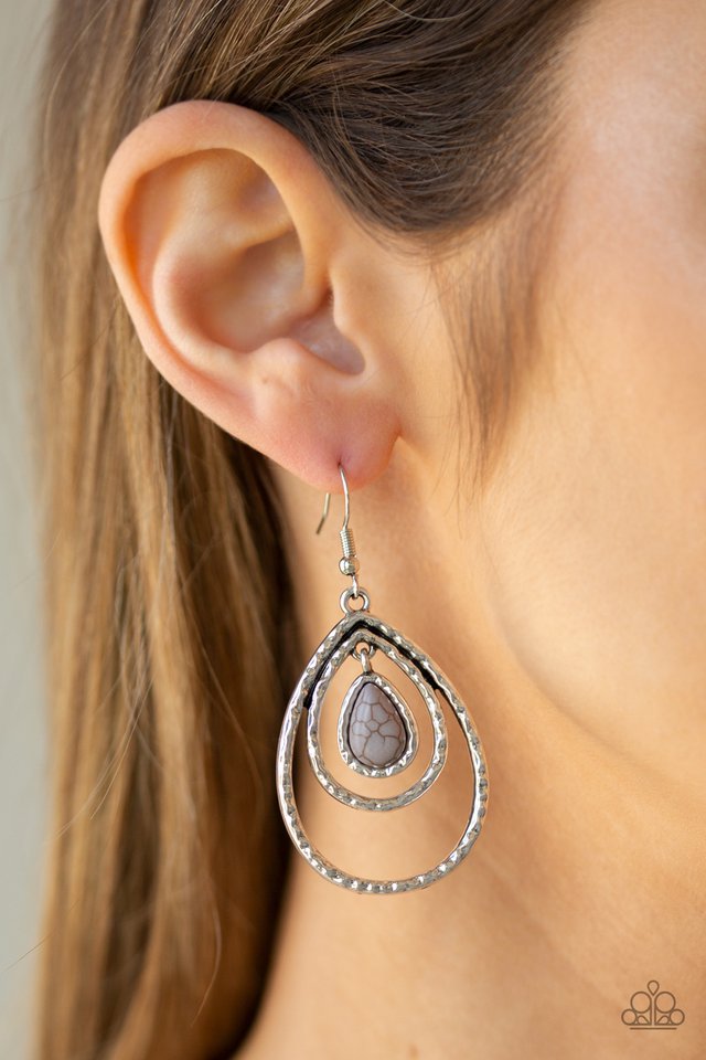 Paparazzi ♥ Desert Tempest - Silver ♥ Earrings