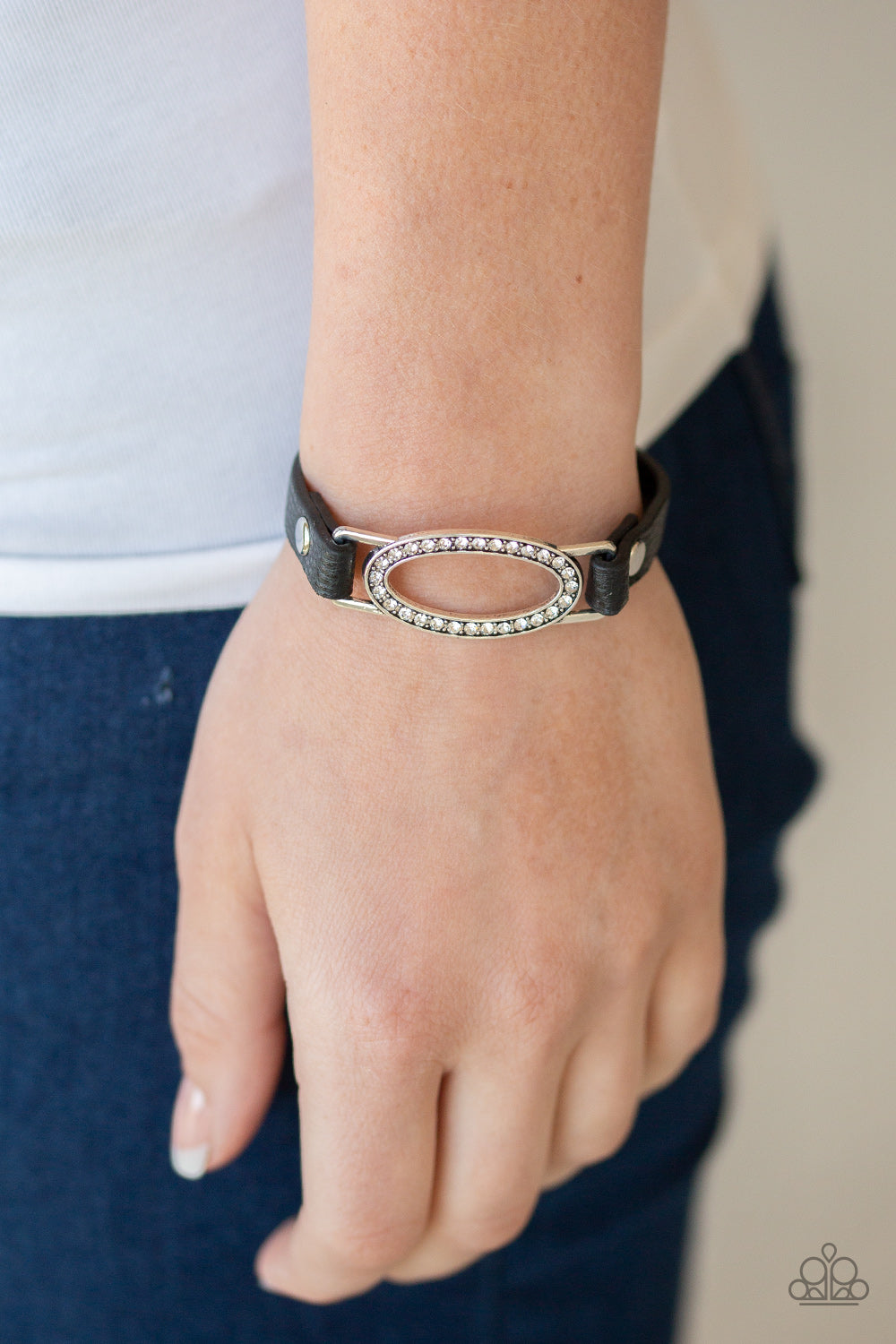 Paparazzi ♥ Another Round of Rhinestones - Black ♥ Bracelet