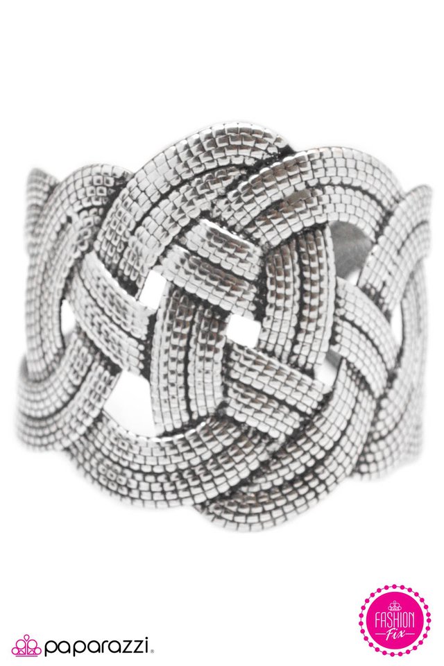 Paparazzi ♥ Show Me the Ropes - Black ♥ Bracelet