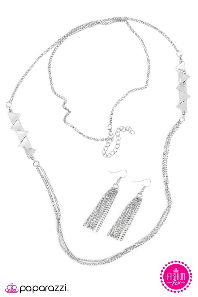 Paparazzi ♥ A Perfect Fit - Silver ♥ Necklace