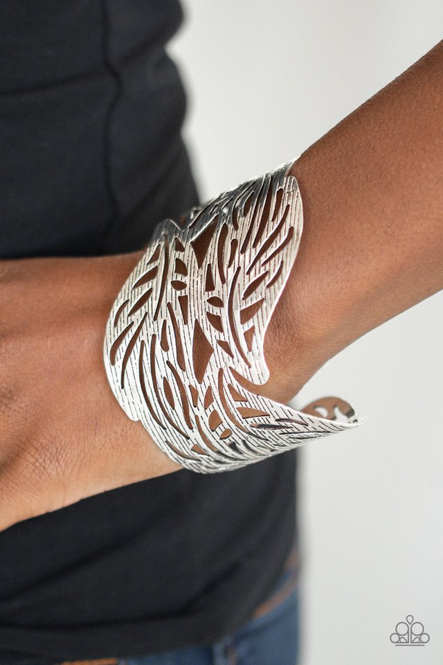 Paparazzi ♥ Leafy Lei - Silver ♥ Bracelet