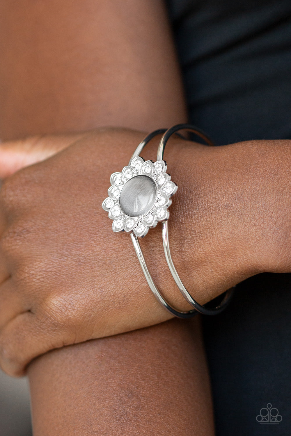 Paparazzi ♥ Palace Dream - Silver ♥ Bracelet