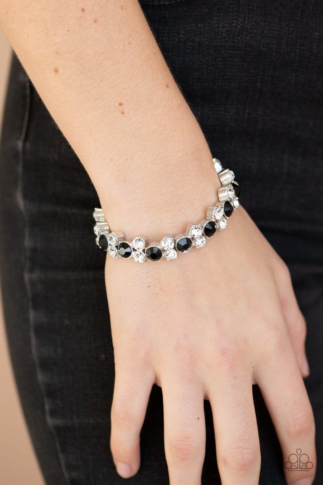 Paparazzi ♥ Here Comes The BRIBE - Black ♥ Bracelet