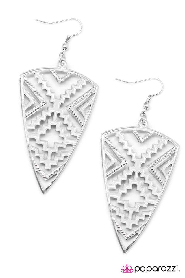 Paparazzi ♥ Perfectly Prehistoric - White ♥ Earrings