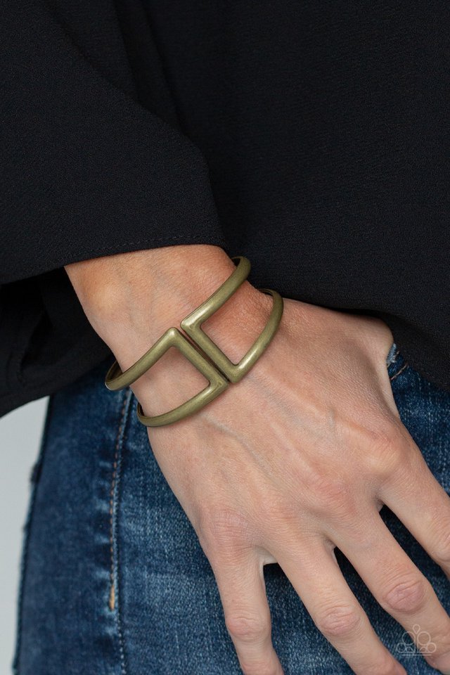 Paparazzi ♥ Geo Glam - Brass ♥ Bracelet